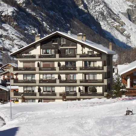 Modern Taesch Apartment With Free Parking Exterior photo