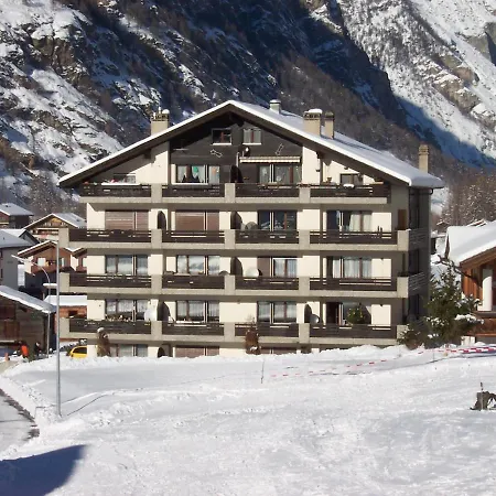 Modern Taesch Apartment With Free Parking Exterior photo