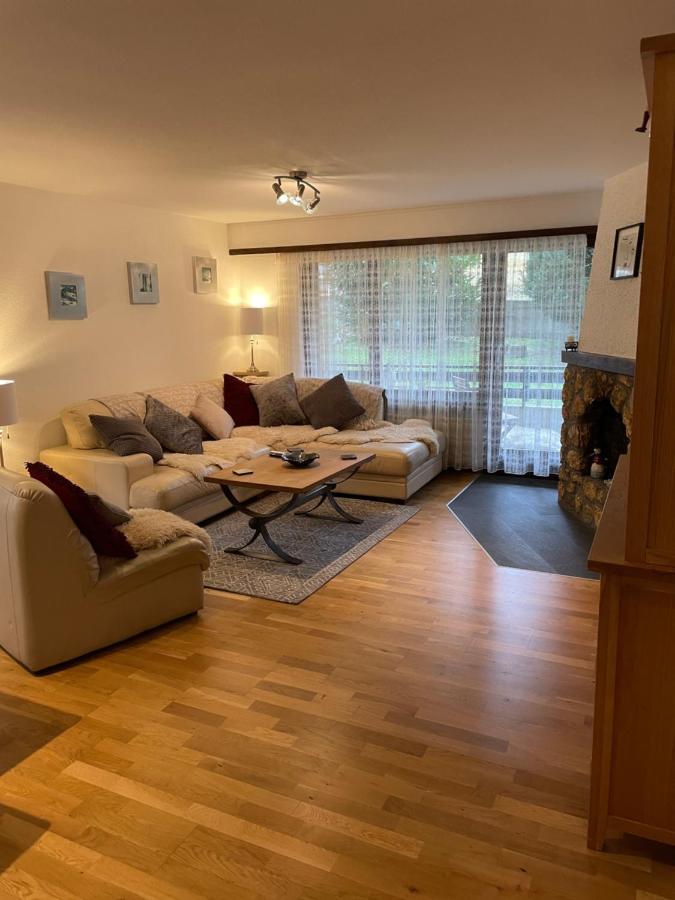 Modern With Free Parking Apartment Tasch