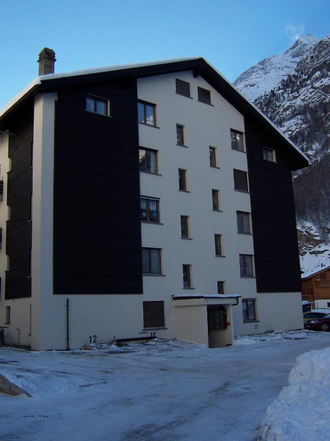 Modern With Free Parking